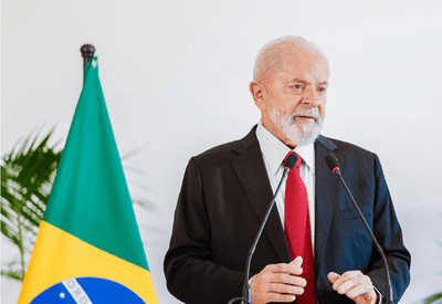 Lula condena "qualquer forma de golpe de Estado na Bolívia"
