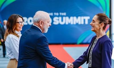 Lula convida presidente do México, Claudia Sheinbaum, a visitar o Brasil