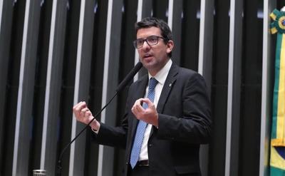 Deputado do Rio alvo da PF diz que aumento de patrimônio veio por herança 