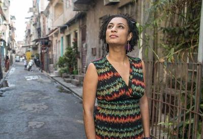 Suspeitos de mandar matar Marielle Franco chegam a Brasília e ficarão presos na Papuda