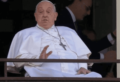"Achamos que não conseguiríamos": médico relata que Papa Francisco chegou perto da morte