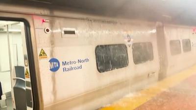Tempestade deixa um morto e causa inundações em metrô nos Estados Unidos; veja vídeos
