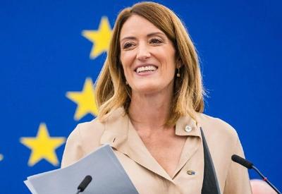 Roberta Metsola é reeleita presidente do Parlamento Europeu