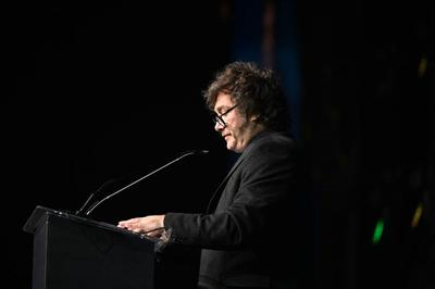 Argentina confirma saída da OMS e diz que vai rever protocolo sobre vacinas