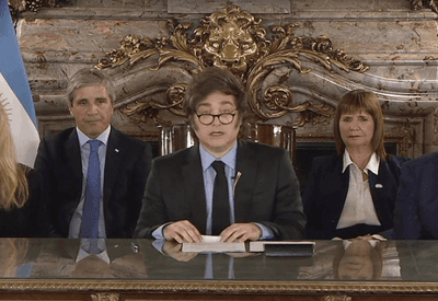 Argentina acaba com restrição para compra de dólar após acordo com FMI