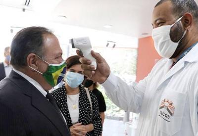 Guerra das vacinas: Pazuello anuncia 8,5 mi de doses da Pfizer no 1º semestre