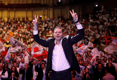 Aliança Democrática, coligação de centro-direita, vence eleições em Portugal