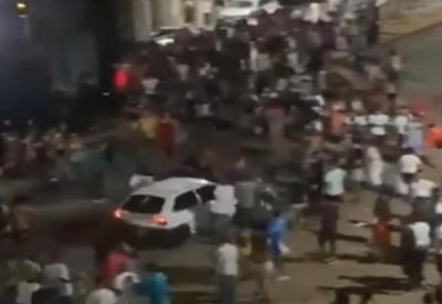 Motorista bêbado atropela 18 pessoas durante festa na Bahia