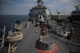 imagem da notícia Estados Unidos enviam mais navios militares para perto da Venezuela