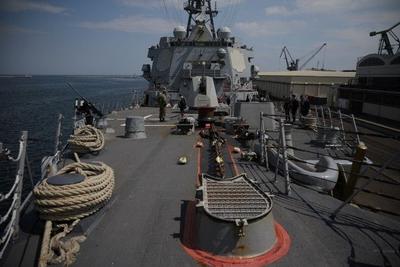 Estados Unidos enviam mais navios militares para perto da Venezuela