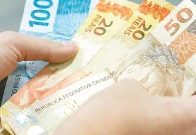 Salário mínimo de R$ 1.100 começa a valer amanhã