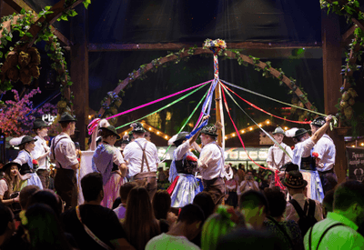 Oktoberfest de Blumenau chega à 40ª edição com desfile especial e tecnologia de segurança