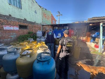PF faz operação em 15 estados e no DF contra preços abusivos do gás de cozinha