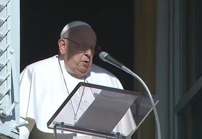 Papa Francisco reza por vítimas de acidente de avião na Coreia do Sul