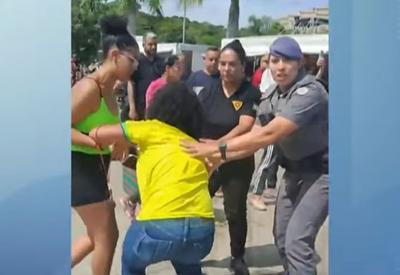 Briga entre ambulantes, seguranças e PMs deixa mulher ferida em parque de SP 