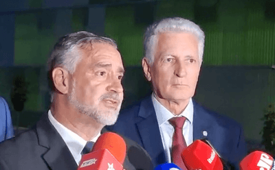 Governistas entregam ao STF relatório que pede indiciamento de Bolsonaro por fraude no INSS