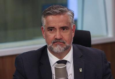 "Proposta de alterar escala 6x1 tem meu apoio", diz ministro de Lula