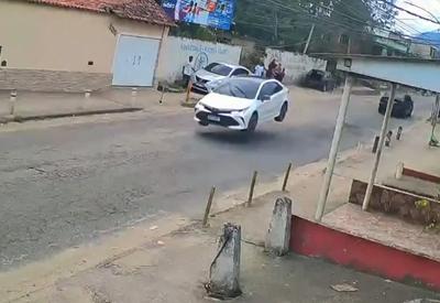 Perseguição policial quase termina em tragédia na zona Oeste do Rio