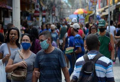 Prefeitura do Rio mantém uso de máscaras no transporte e ambientes fechados