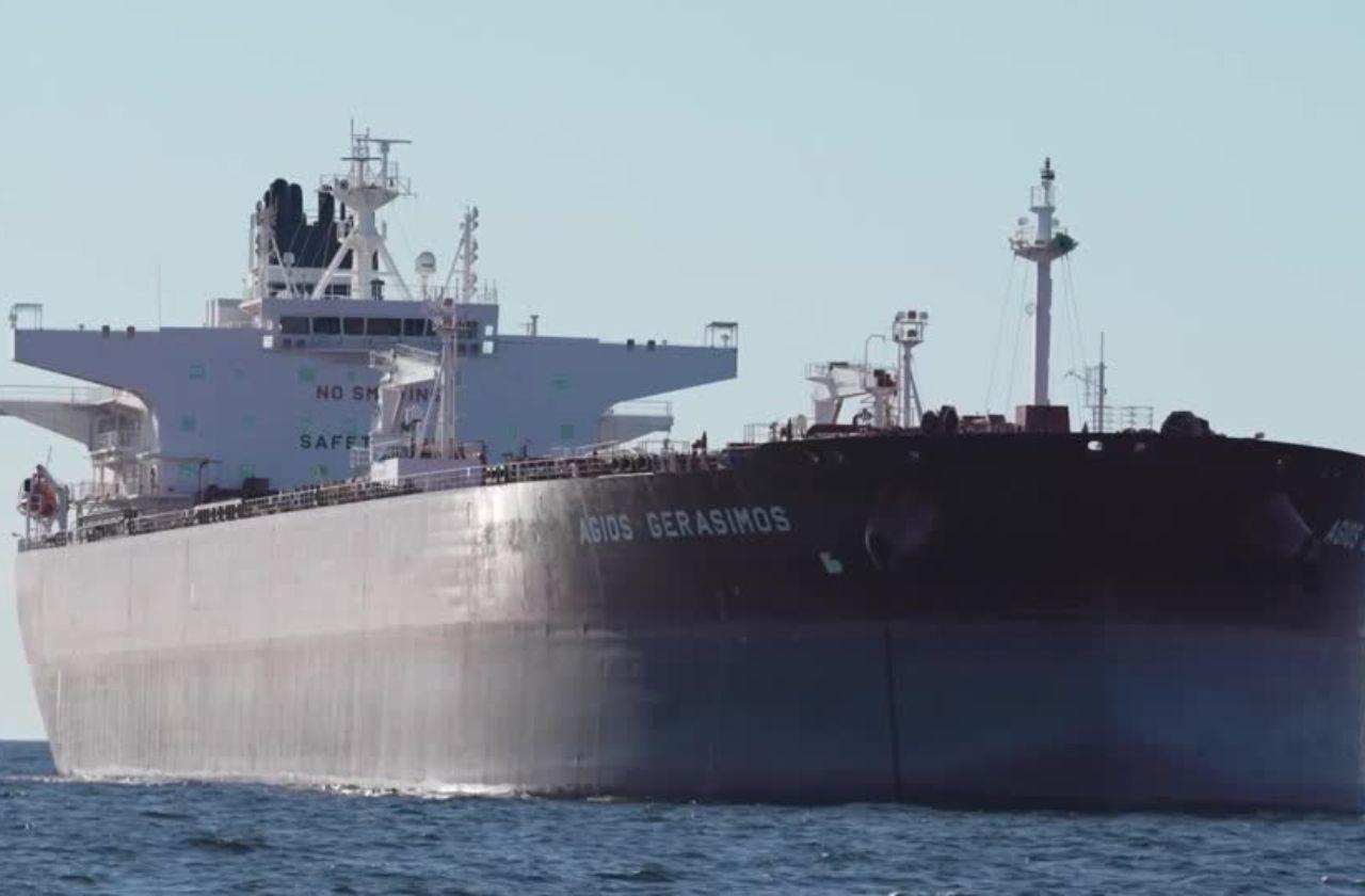 EUA renovam permissão para compra de petróleo russo em alto-mar 