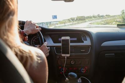 Uber defende que não possui vínculo trabalhista com motoristas durante audiência do STF 
