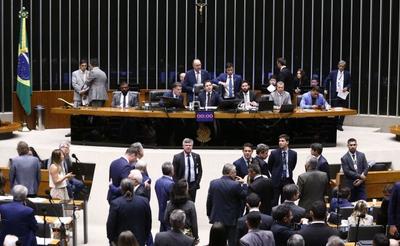 Câmara aprova urgência para projeto que cria incentivos fiscais a datacenters