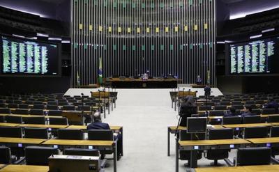 Câmara aprova projeto que derruba decreto do IOF e impõe derrota ao governo Lula