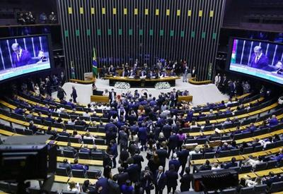 Brasil Agora: Câmara torna urgente projeto que equipara aborto a homicídio; governo Lula sofre novas derrotas
