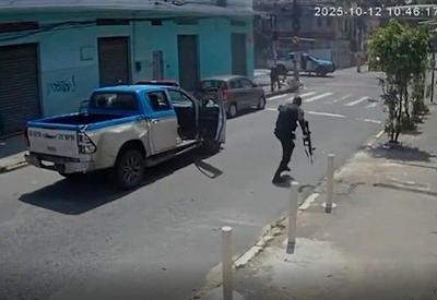 Perseguição policial em plena luz do dia termina com tiroteio e quatro mortos na Baixada Fluminense
