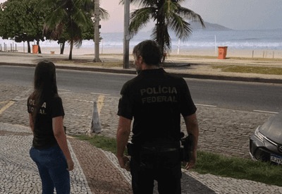 Polícia faz operação contra ocupação irregular e danos ambientais na Barra da Tijuca, no Rio