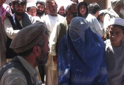 Após ataque terrorista, Afeganistão vive incertezas e problemas sociais