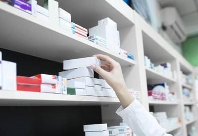 Gastos com remédios e farmácia pesaram na inflação de maio, diz IBGE