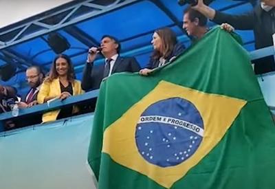 "Saindo bem melhor do que entramos", diz Bolsonaro sobre pandemia