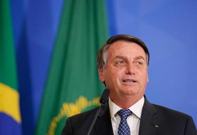 Bolsonaro diz que novo Bolsa-Família será de R$ 300 em média