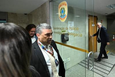 Presidente da Conafer paga fiança e é solto após prisão pela CPMI do INSS 