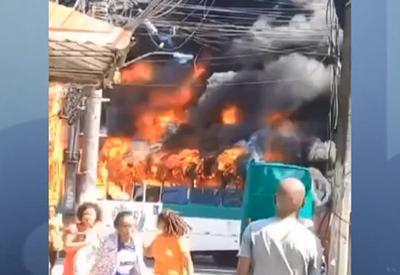 Dois são presos após incendiar ônibus em Salvador 