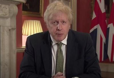 Boris Johnson busca soluções para maior crise de seu governo, no Reino Unido