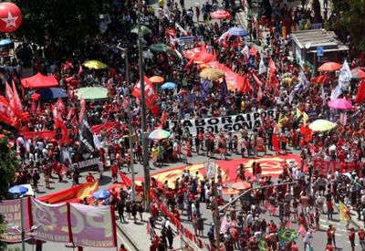 Cidades registram protestos contra o governo Bolsonaro neste sábado