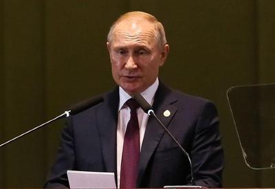 Putin coloca arsenal nuclear da Rússia em alerta máximo
