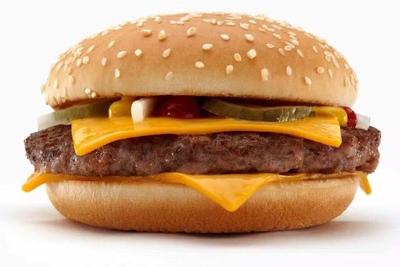 McDonald's retira Quarterão de lojas nos Estados Unidos após surto de bactéria