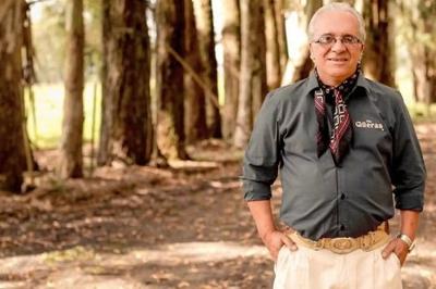 Cantor morre em cima do palco durante show no Rio Grande do Sul
