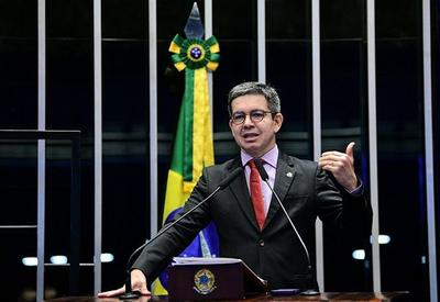 “Diálogo está fluindo perfeitamente”, diz líder do governo sobre Alcolumbre após Messias