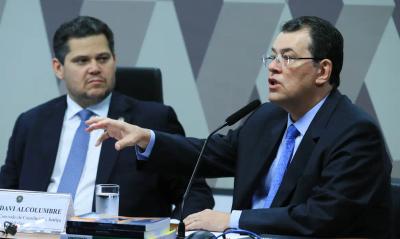 Por falta de senadores, CCJ adia análise das regras da reforma tributária 