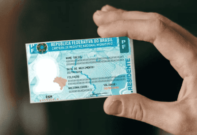 Polícia Federal investiga esquema ilegal de falsificação de documentos migratórios