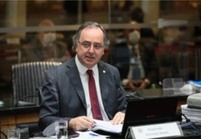 Relator vota a favor do impeachment do governador Carlos Moisés