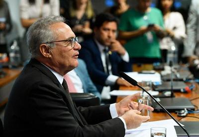 Renan Calheiros cita ex-presidente do BC preso e diz que Galípolo deve esclarecer caso Banco Master