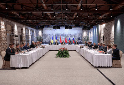 Rússia e Ucrânia concordam em fazer grande troca de prisioneiros de guerra