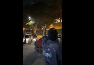 Ricardo Salles derruba moto de entregador e foge sem prestar auxílio
