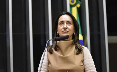 PT tenta barrar mudança de domicílio eleitoral de deputada Rosangela Moro