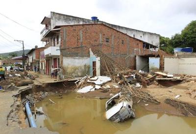 Sobe para 26 o número de mortos pelas chuvas na Bahia